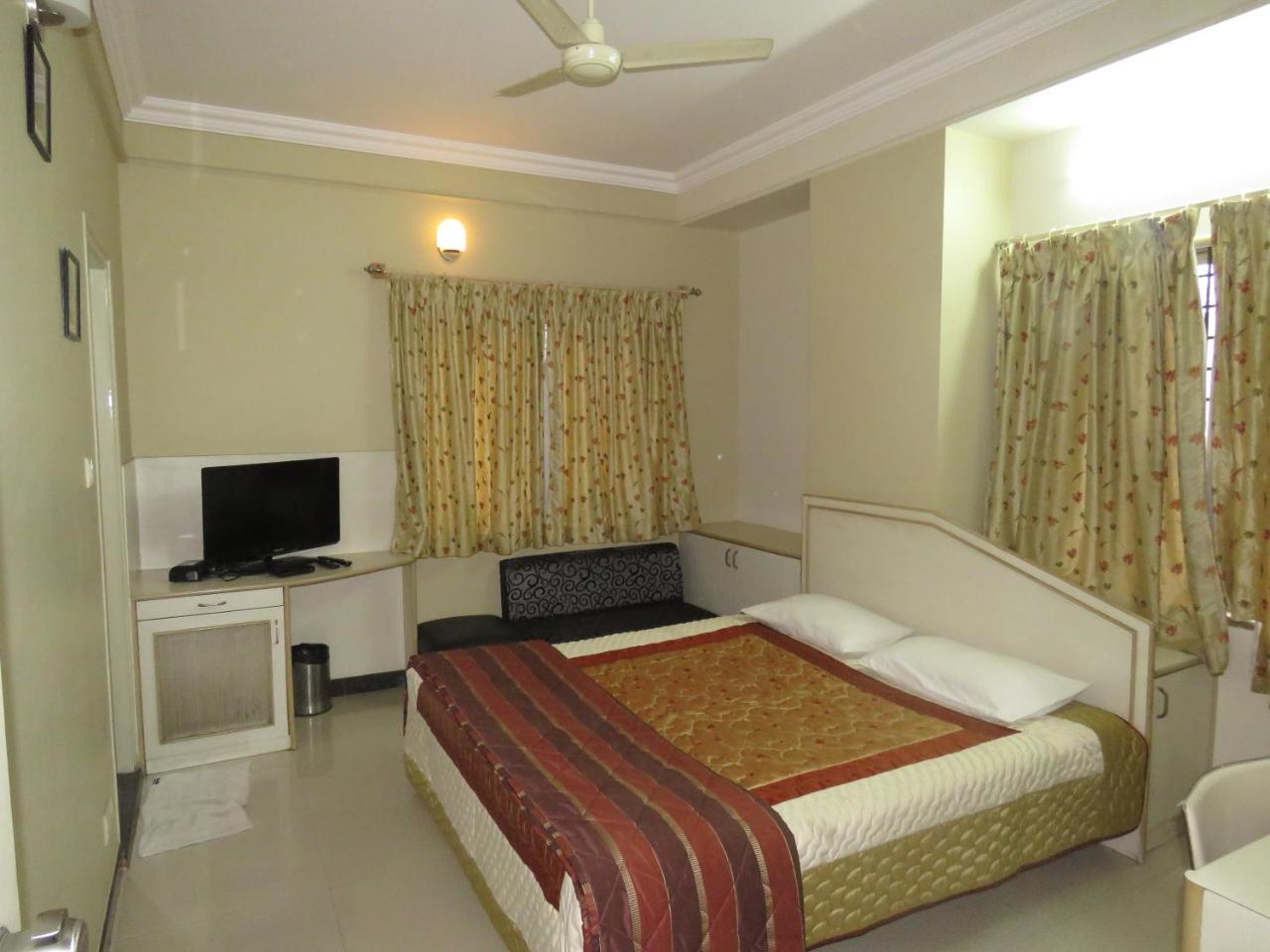 The Corporate Comforts Bangalore Bagian luar foto